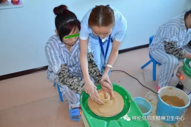 呼伦贝尔市精神卫生中心组织患者职业康复技能训练作品展示活动5.webp.jpg