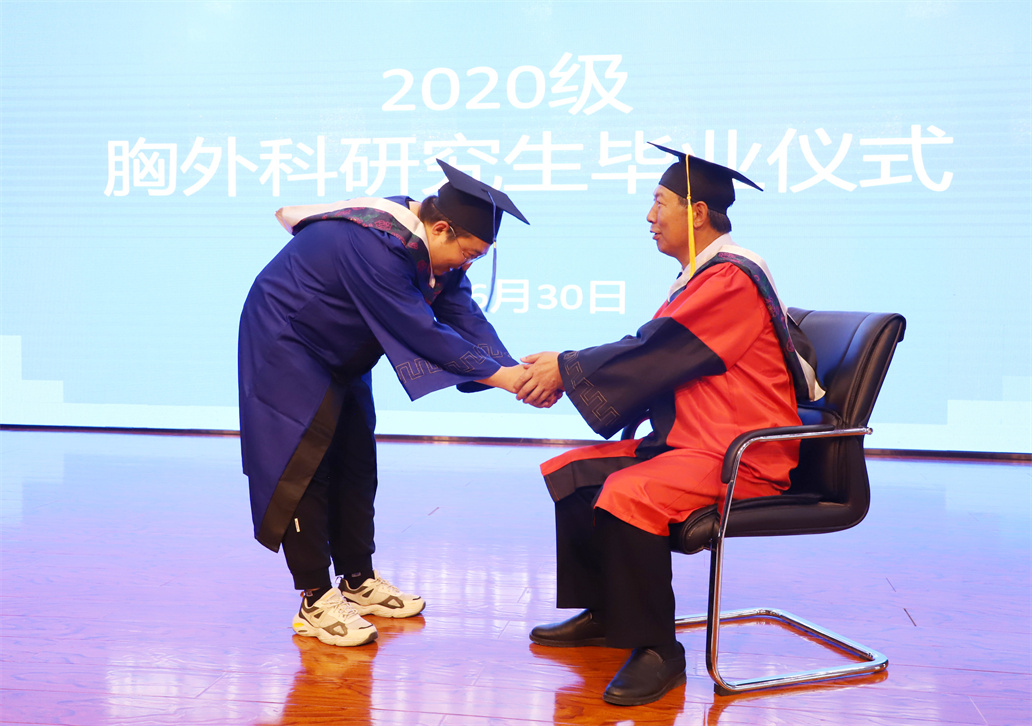 毕业 (2).jpg